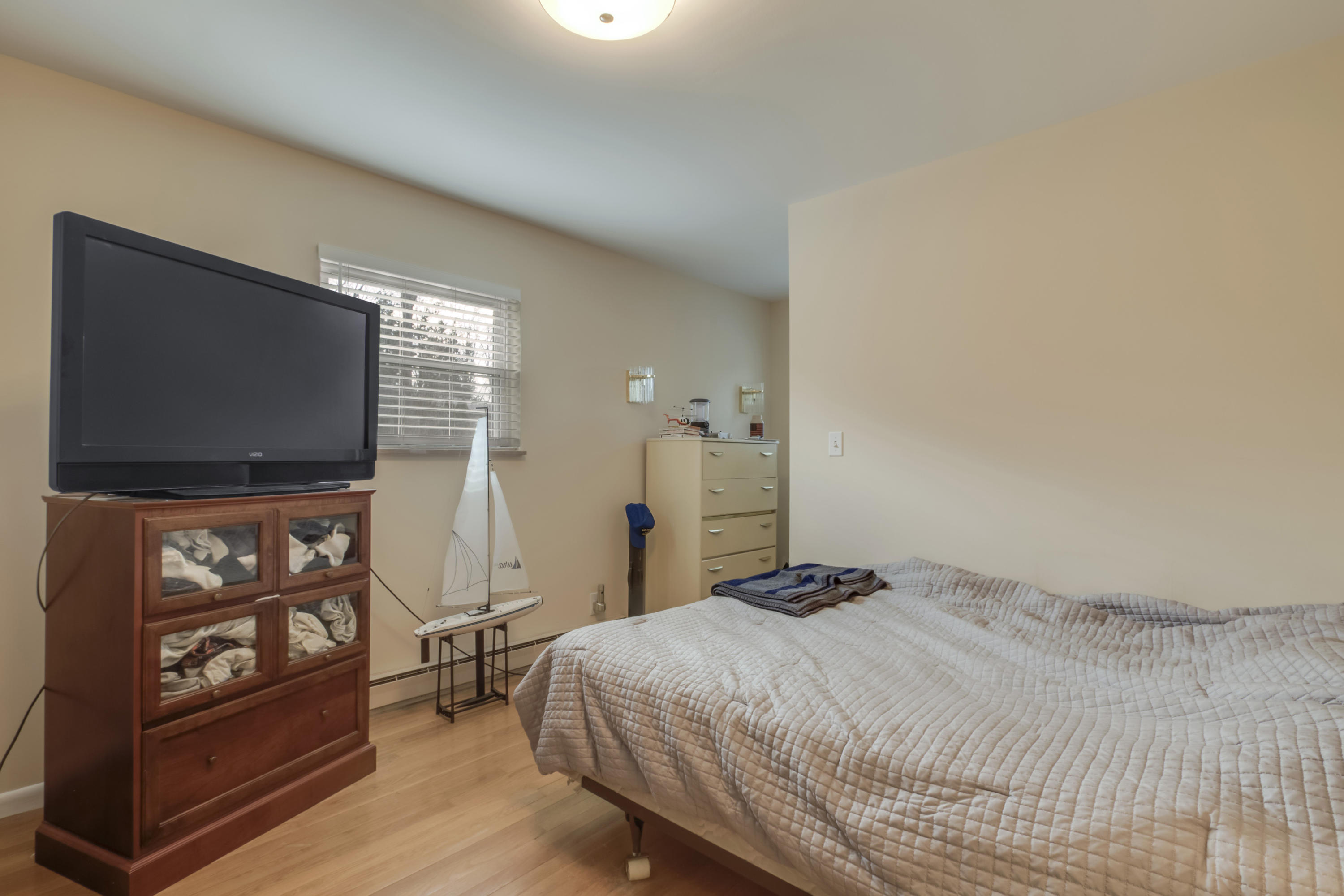 119 Cooper Circle Oak Ridge, TN 37830 - Photo 19 of 34 MASTER BEDROOM