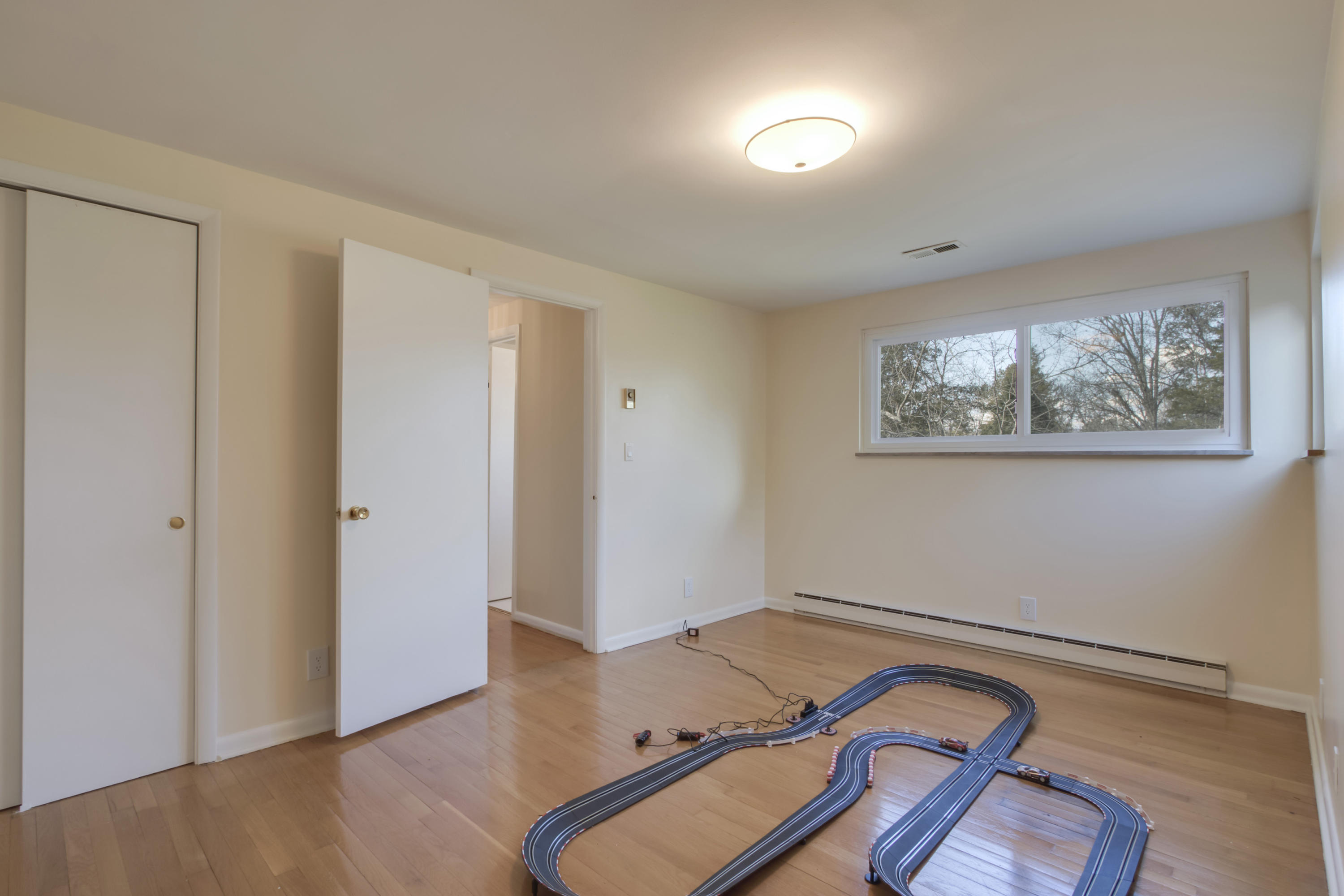119 Cooper Circle Oak Ridge, TN 37830 - Photo 26 of 34 BEDROOM 3