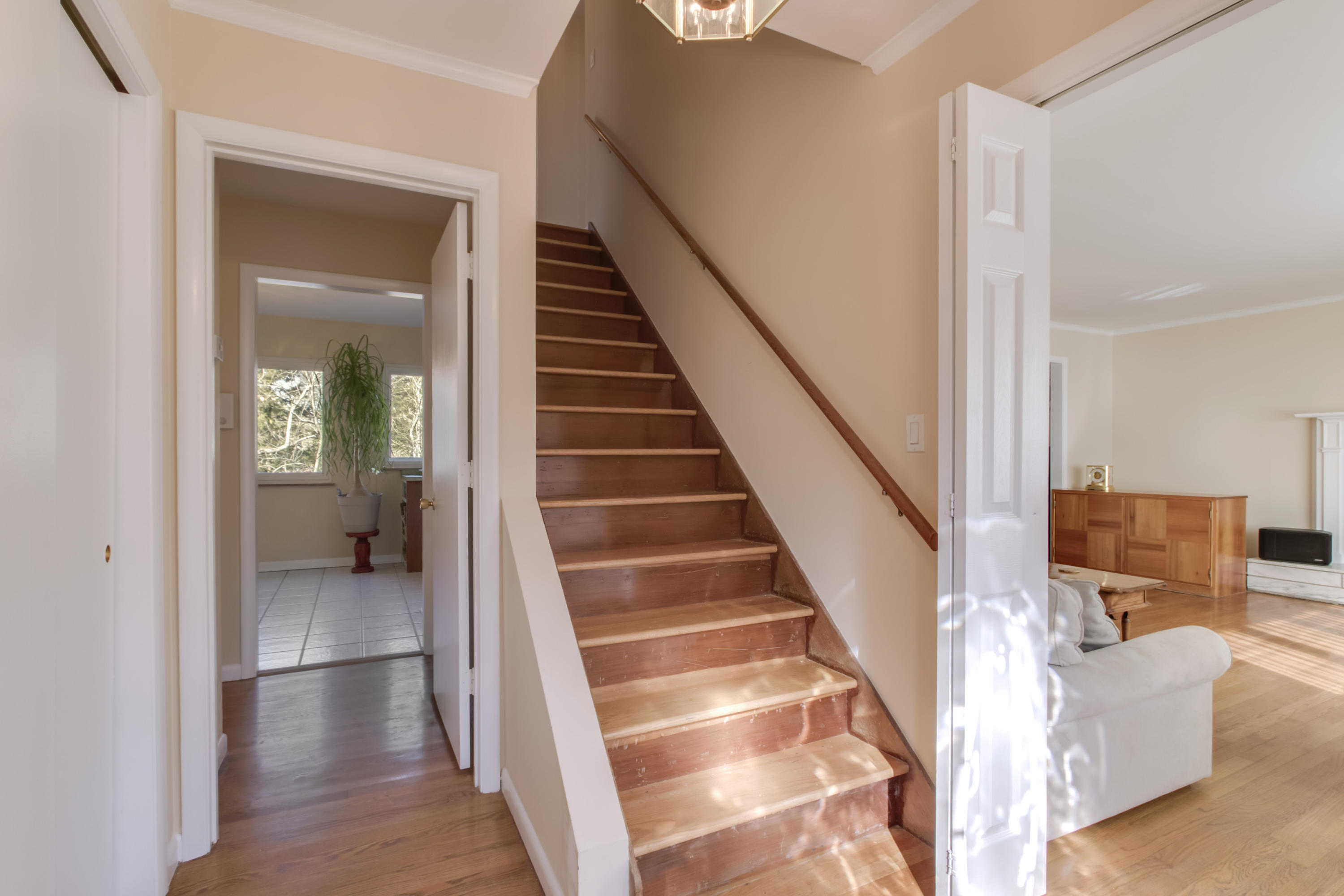119 Cooper Circle Oak Ridge, TN 37830 - Photo 6 of 34 MAIN ENTRY WAY