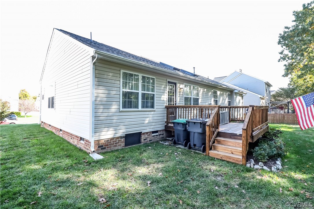 9219 Alcove Grove Road Chesterfield, VA 23832 - Photo 34 of 41 a view of a house with backyard and wooden fence