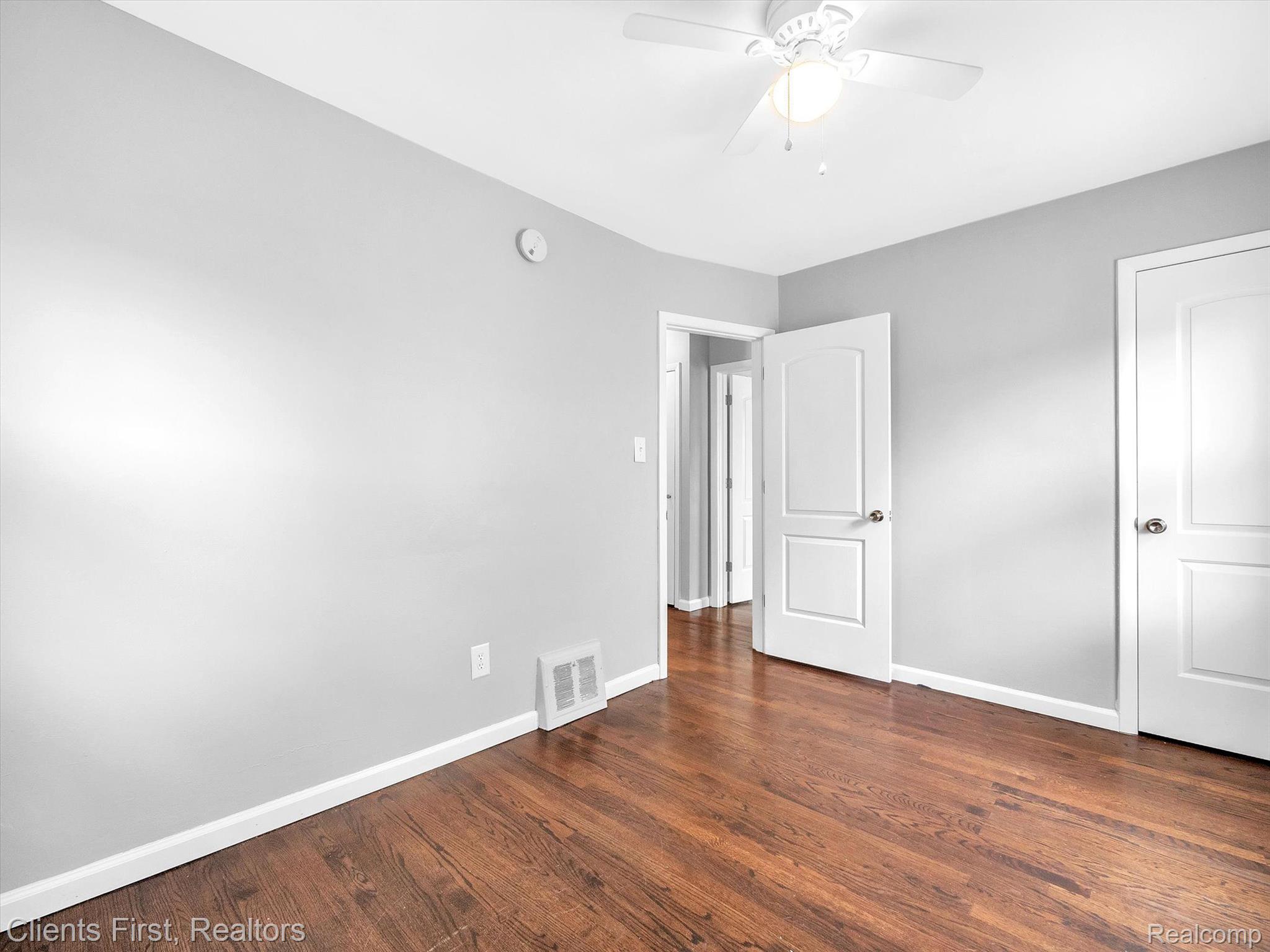 4405 Howe Road Wayne, MI 48184 - Photo 16 of 22 Gallery Image 16