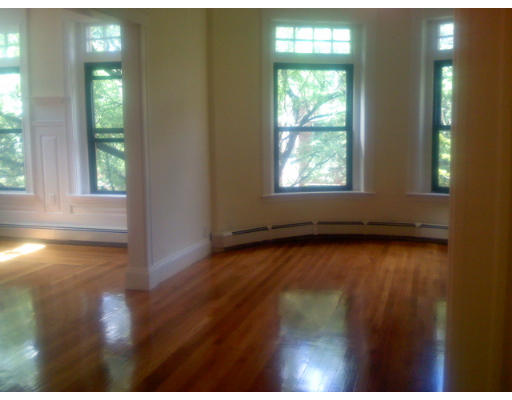 11 Warwick Road, Unit 2 Brookline, MA 02445 - Photo 3 of 11