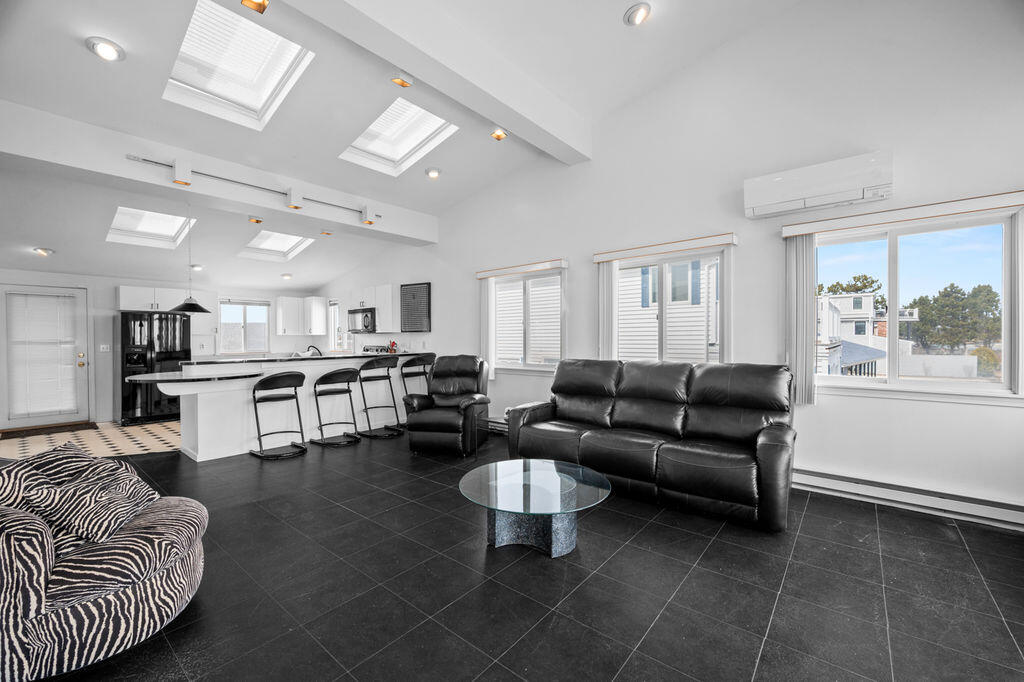 465 Atlantic Avenue Wells, ME 04090 - Photo 9 of 40 DSC_5294