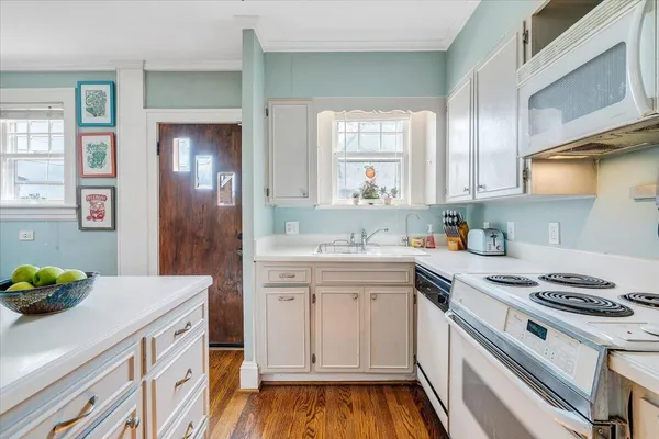 $394,950 | 1806 Warrington Road Southwest, Roanoke, VA 24015