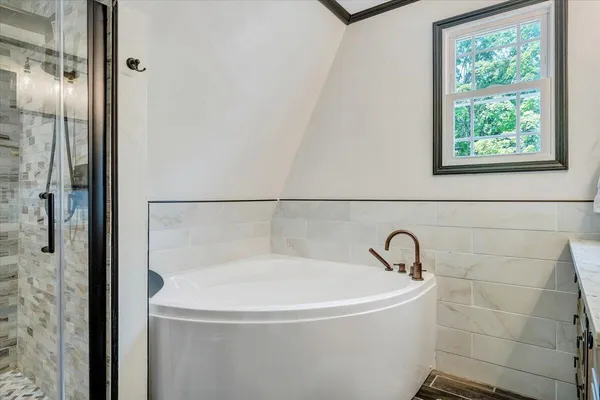 $394,950 | 1806 Warrington Road Southwest, Roanoke, VA 24015
