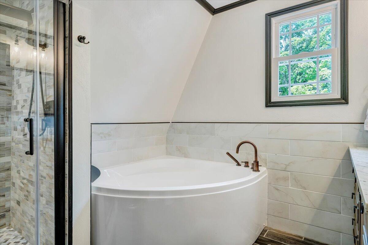 1806 Warrington Road Southwest Roanoke, VA 24015 - Photo 41 of 56 43-MIB01764