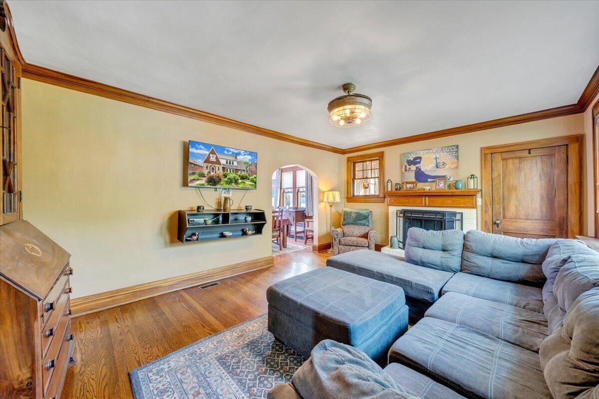 1806 Warrington Road Southwest Roanoke, VA 24015 - Photo 7 of 56 07-MIB01638