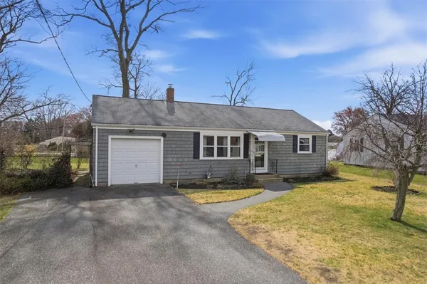 $389,000 | 28 Glenbrook Road, Warwick, RI 02889