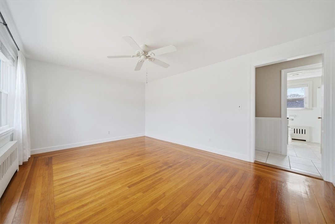 28 Glenbrook Road Warwick, RI 02889 - Photo 10 of 43 Living Room