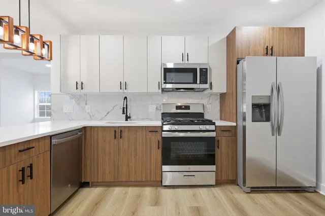 $2,950 | 7803 Monroe Avenue, Bristol, PA 19007