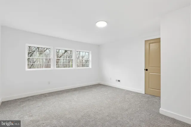 $2,950 | 7803 Monroe Avenue, Bristol, PA 19007