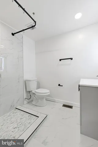 $2,950 | 7803 Monroe Avenue, Bristol, PA 19007