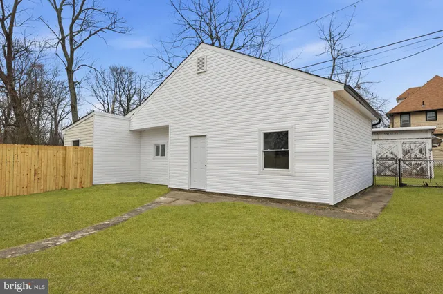 a view of backyard of house