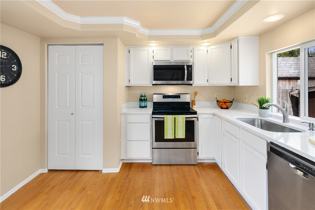 7515 Lower Ridge Road Everett, WA 98203 - Photo 13 of 20