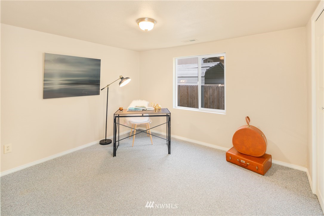 7515 Lower Ridge Road Everett, WA 98203 - Photo 5 of 20