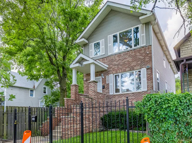 $495,000 | 5242 West Ferdinand Street, Chicago, IL 60644