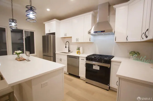 $999,000 | 946 Capitol Avenue, San Francisco, CA 94112