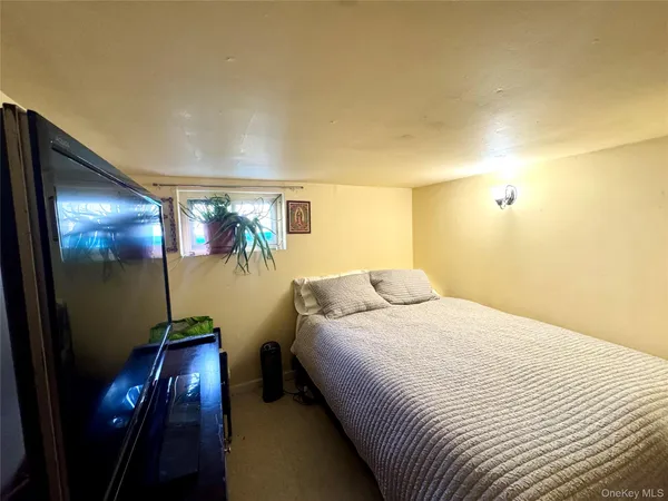 $798,000 | 240-18 Edgewood Street | Rosedale