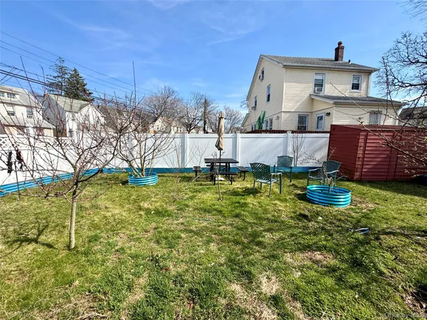 $798,000 | 240-18 Edgewood Street | Rosedale