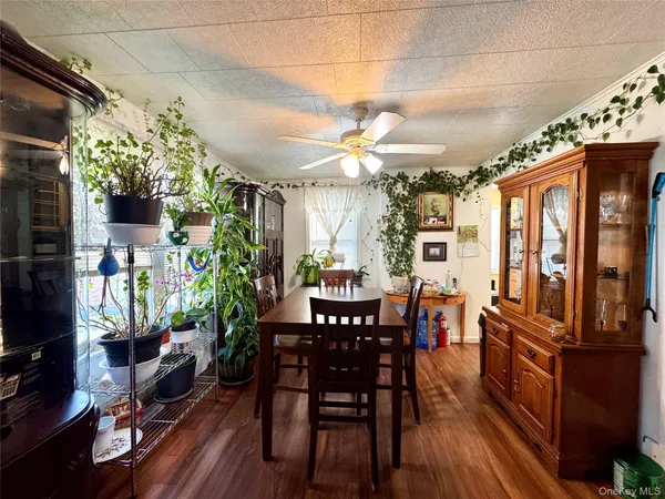 $798,000 | 240-18 Edgewood Street | Rosedale