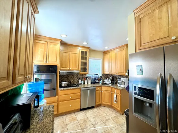 $798,000 | 240-18 Edgewood Street | Rosedale