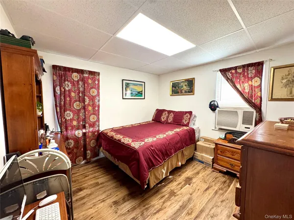 $798,000 | 240-18 Edgewood Street | Rosedale