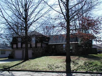 2124 East Raynell Street Springfield, MO 65804 - Photo 1 of 1 Primary Photo