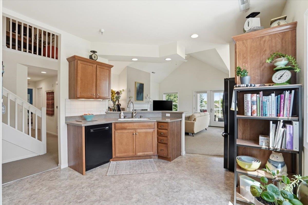 36 Keystone Way, Unit 32 Fitchburg, WI 53711 - Photo 12 of 37