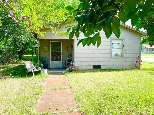 $250,000 | 312 East Elm Street, Celina, TX 75009