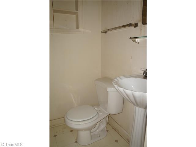 1203 Pepperidge Road Asheboro, NC 27205 - Photo 12 of 16 Master Bath/Spa.