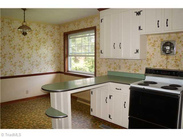 1203 Pepperidge Road Asheboro, NC 27205 - Photo 6 of 16 Kitchen.