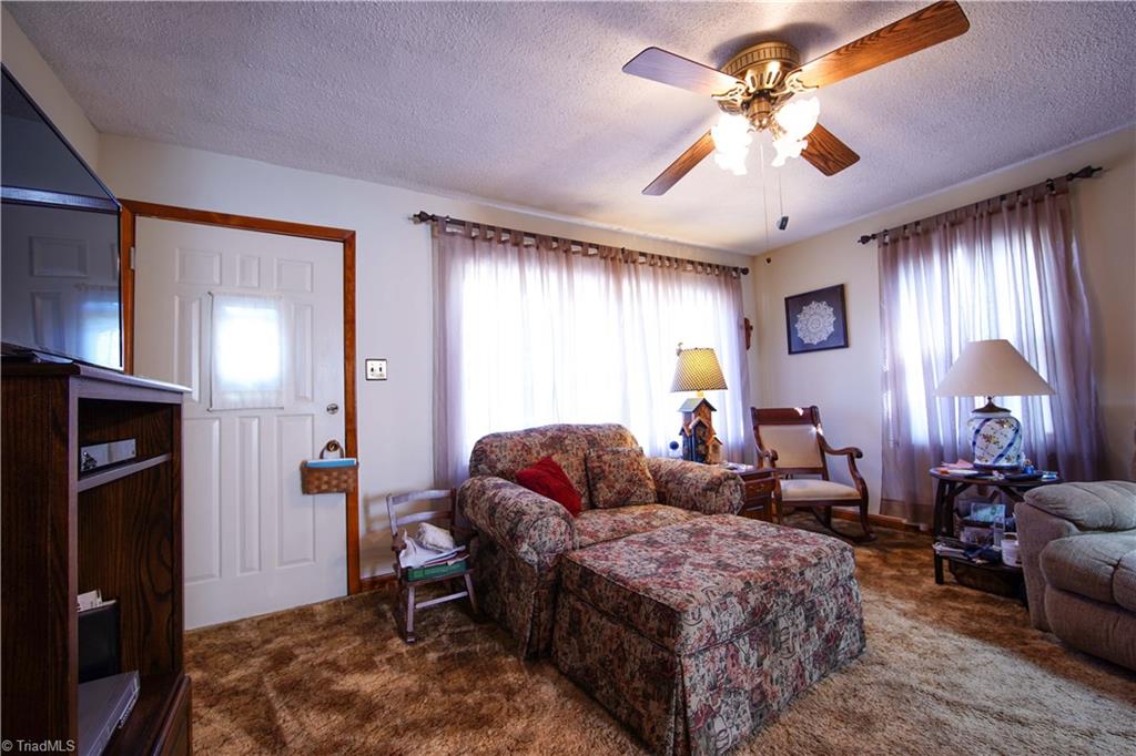 7194 Styers Ferry Road Clemmons, NC 27012 - Photo 5 of 24