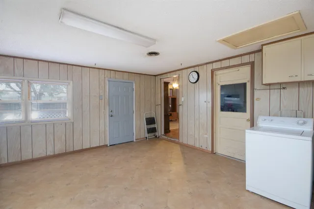 $90,000 | 838 South Bleckley Drive, Wichita, KS 67218