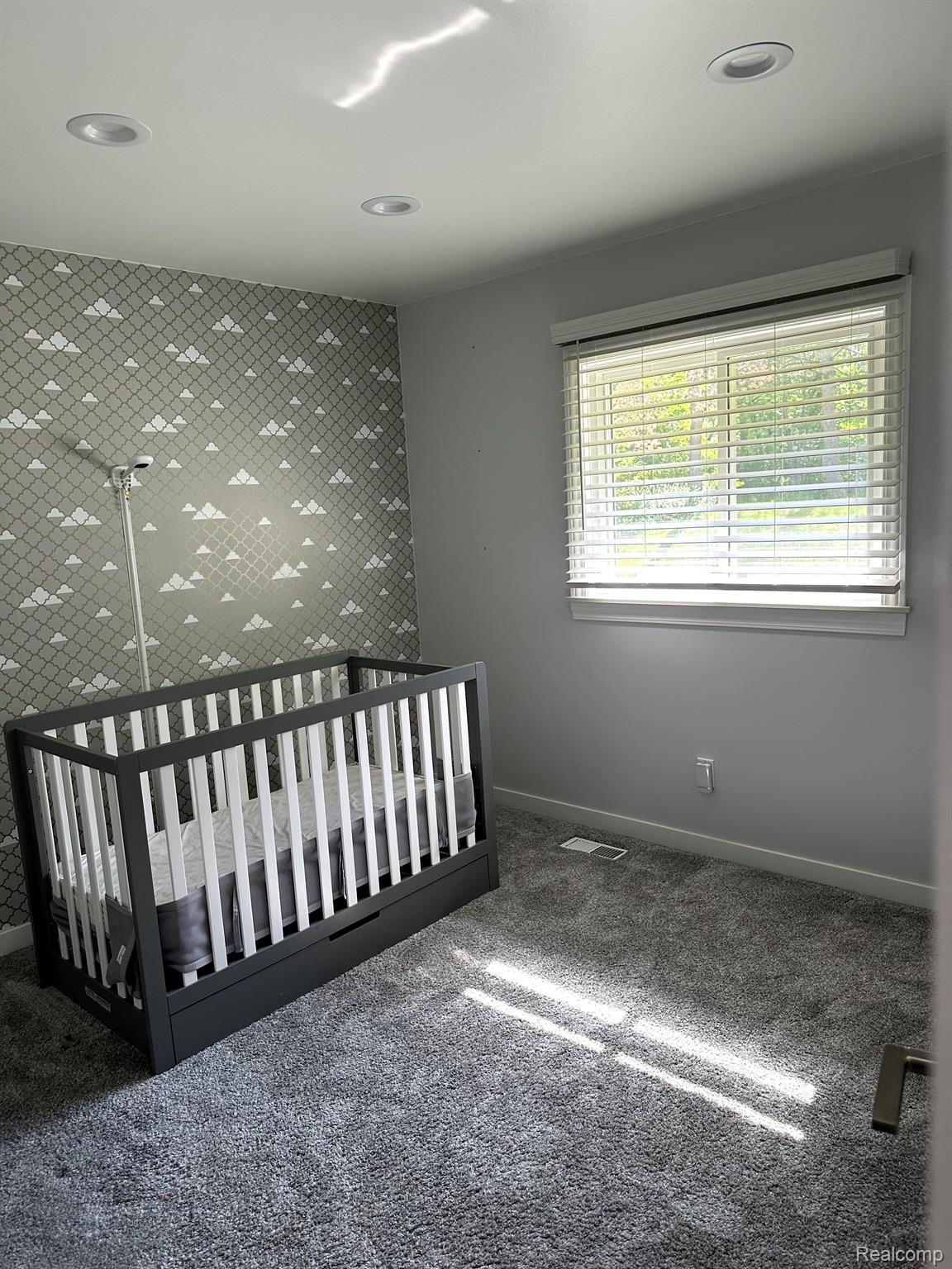 2465 Middlebelt Road West Bloomfield, MI 48324 - Photo 8 of 18 3rd bedr