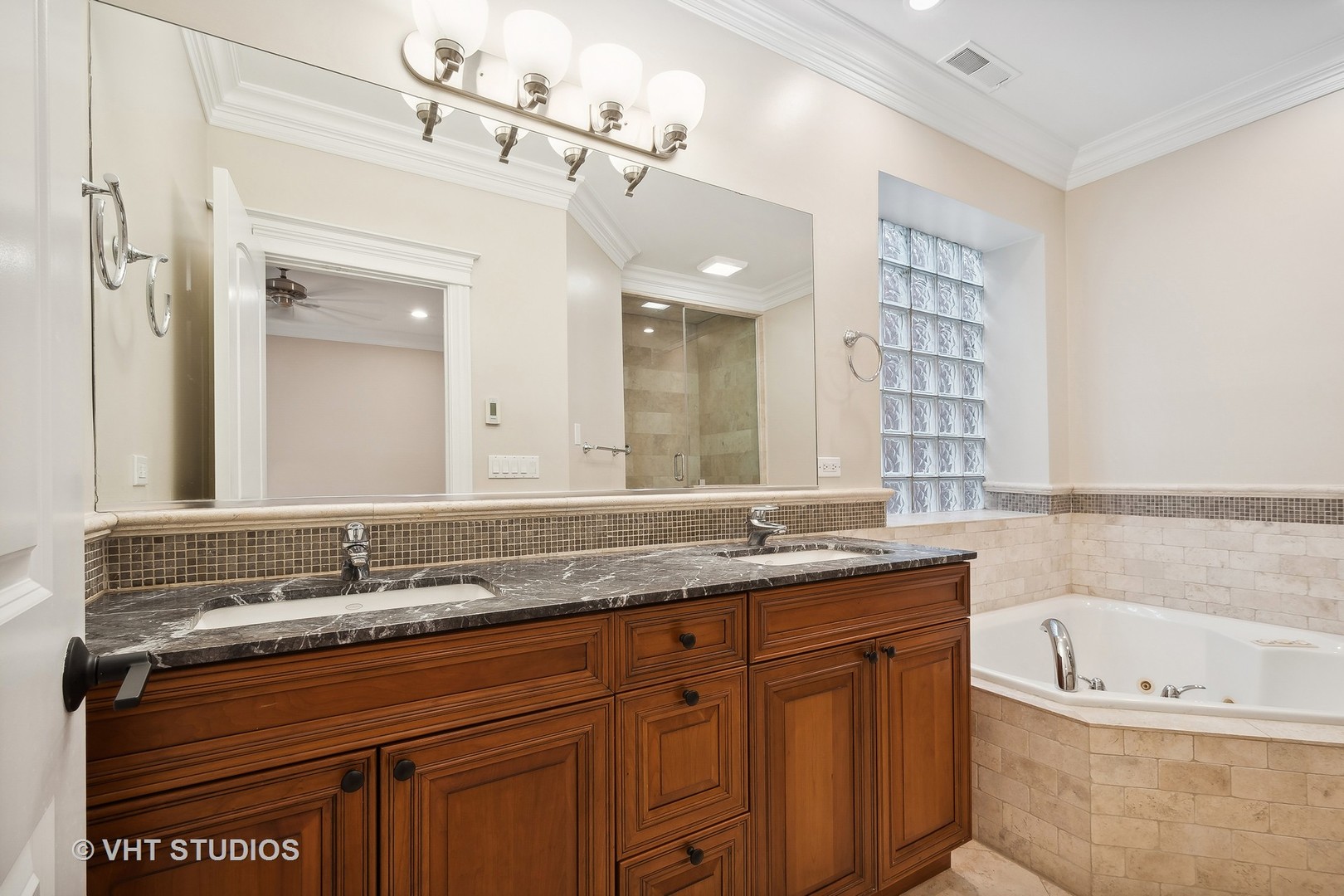 1049 West Monroe Street, Unit 4 Chicago, IL 60607 - Photo 11 of 19