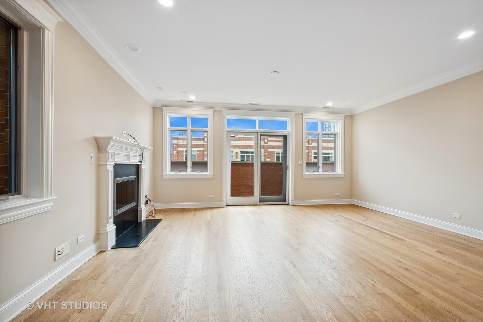 1049 West Monroe Street, Unit 4 Chicago, IL 60607 - Photo 3 of 19