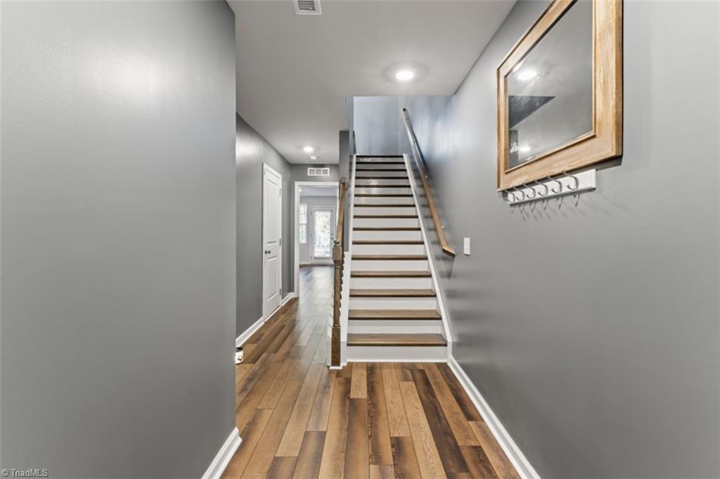2544 Laurel Valley Way Raleigh, NC 27604 - Photo 4 of 19 Gallery Image 4