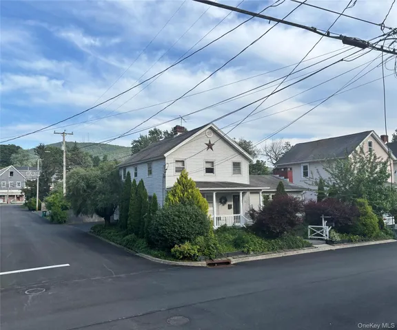 $849,500 | 49 North Chestnut Street, Beacon, NY 12508