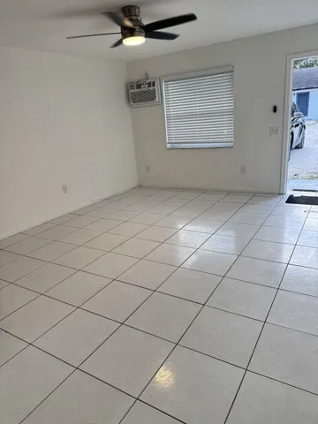 $1,650 | 4742 Myrtle Drive, Unit 4744, Lake Worth, FL 33463