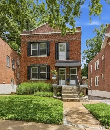 $439,000 | 7727 Arthur Avenue, Richmond Heights, MO 63117