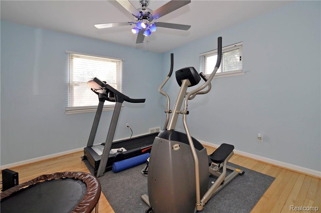 798 Middlesex Road Grosse Pointe, MI 48230 - Photo 20 of 36 17.jpg