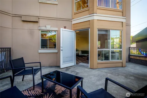 $300,000 | 1125 East Olive Street, Unit 202, Seattle, WA 98122