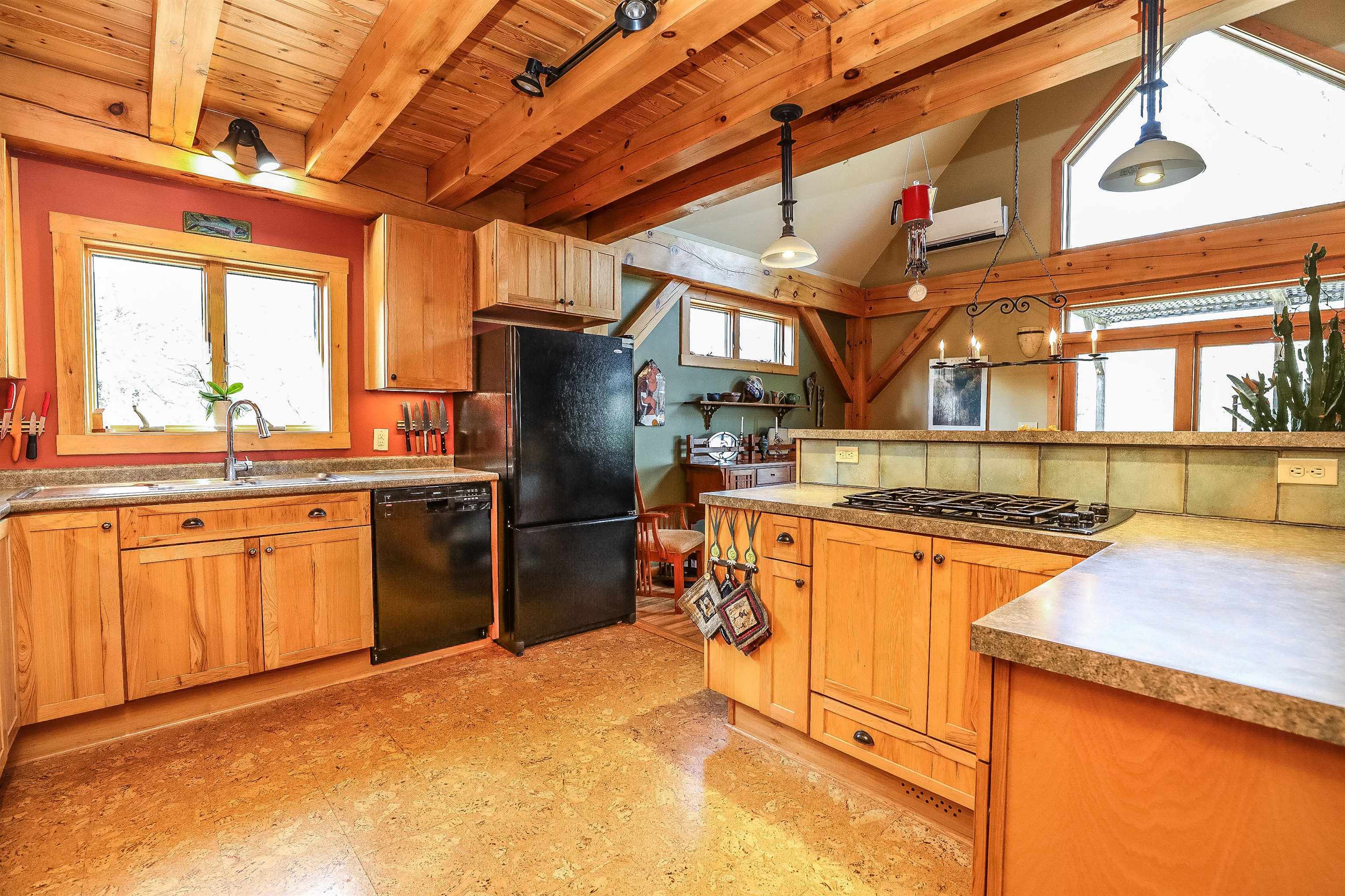 28 County Road Hillsborough, NH 03244 - Photo 5 of 40 Gallery Image 5