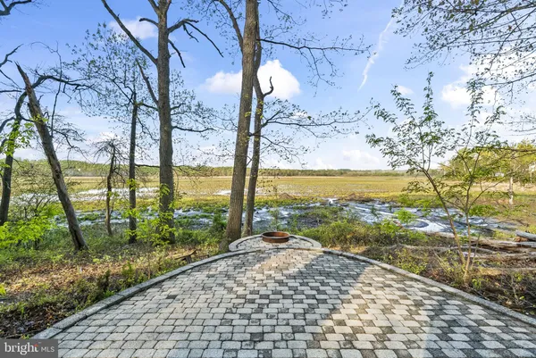 $1,200,000 | 15590 Canvasback Court, Woodbridge, VA 22191