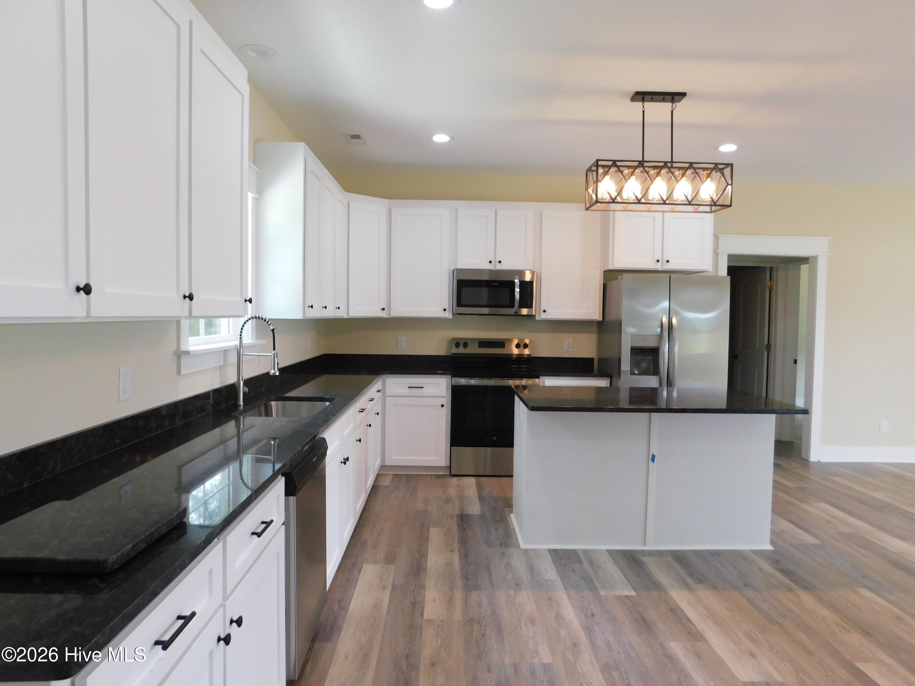 858 Middle Swamp Road Corapeake, NC 27926 - Photo 5 of 6 Similar Kitchen with Island