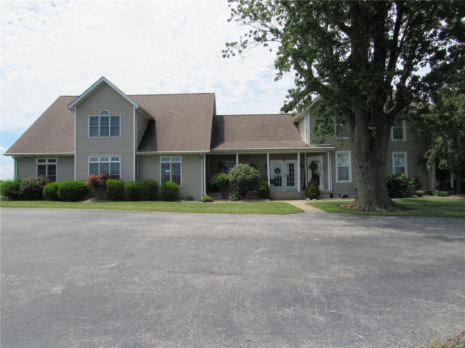 343 East Kane Road Kane, IL 62054 - Photo 13 of 77
