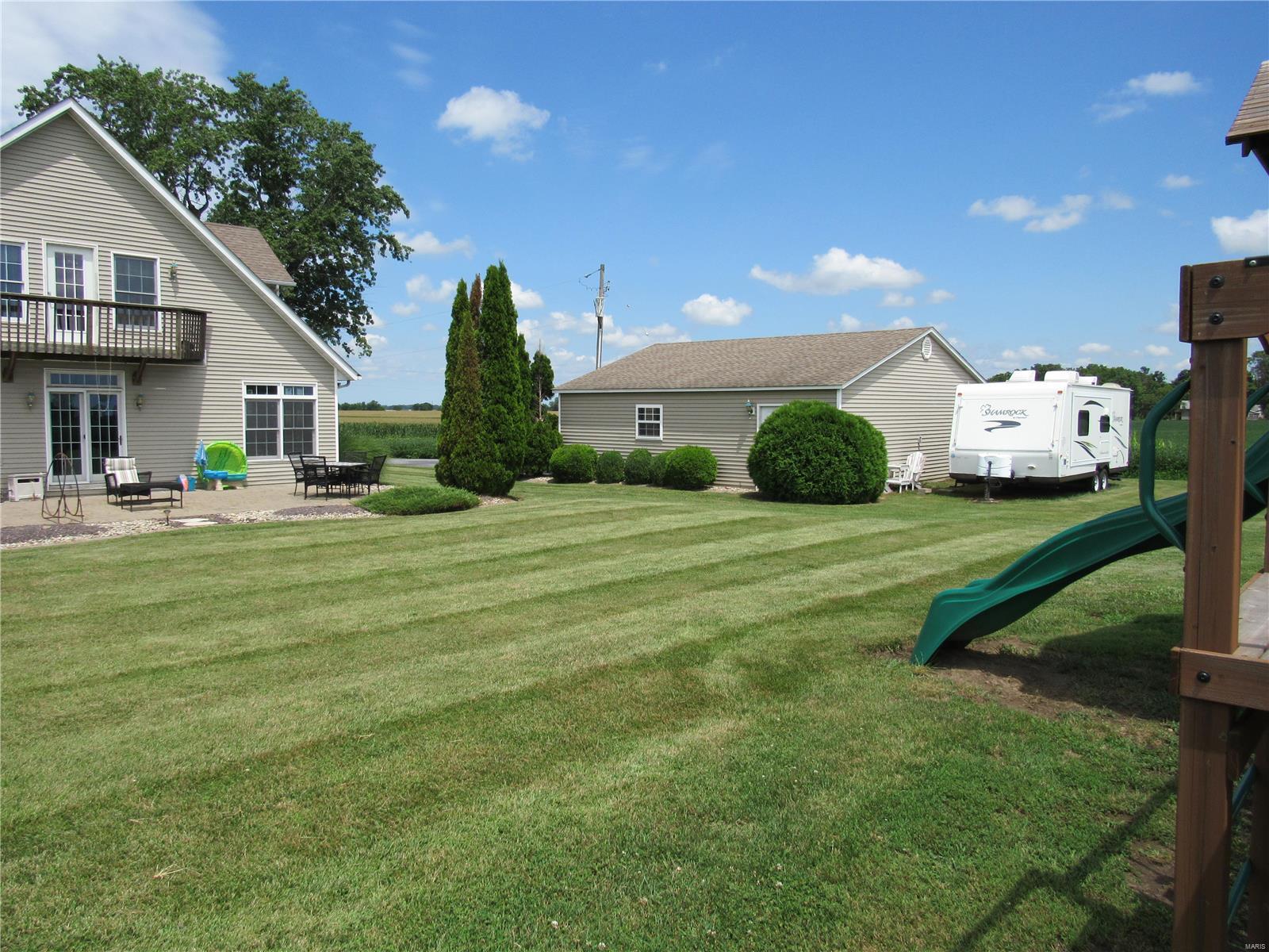 343 East Kane Road Kane, IL 62054 - Photo 17 of 77