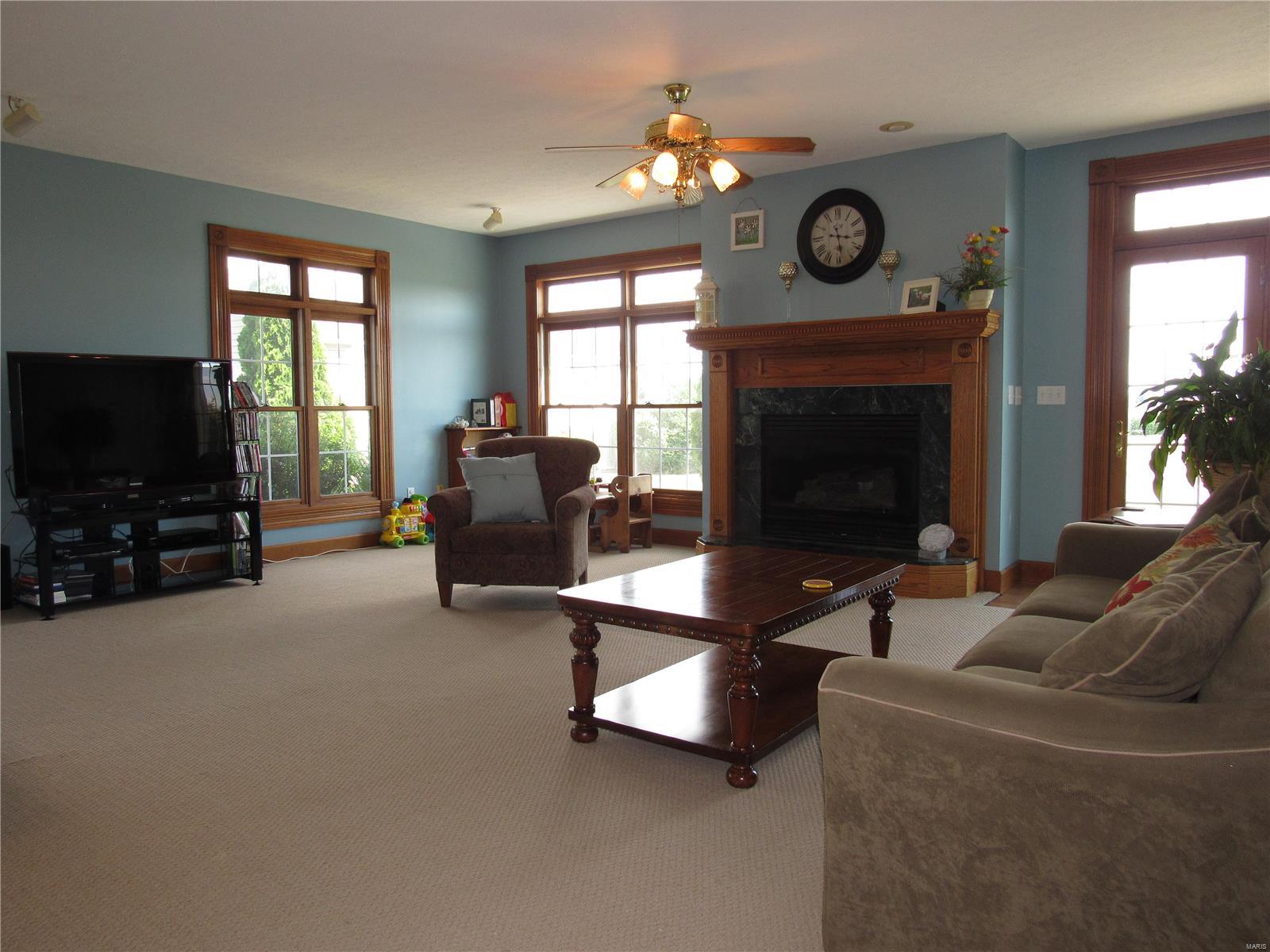 343 East Kane Road Kane, IL 62054 - Photo 38 of 77