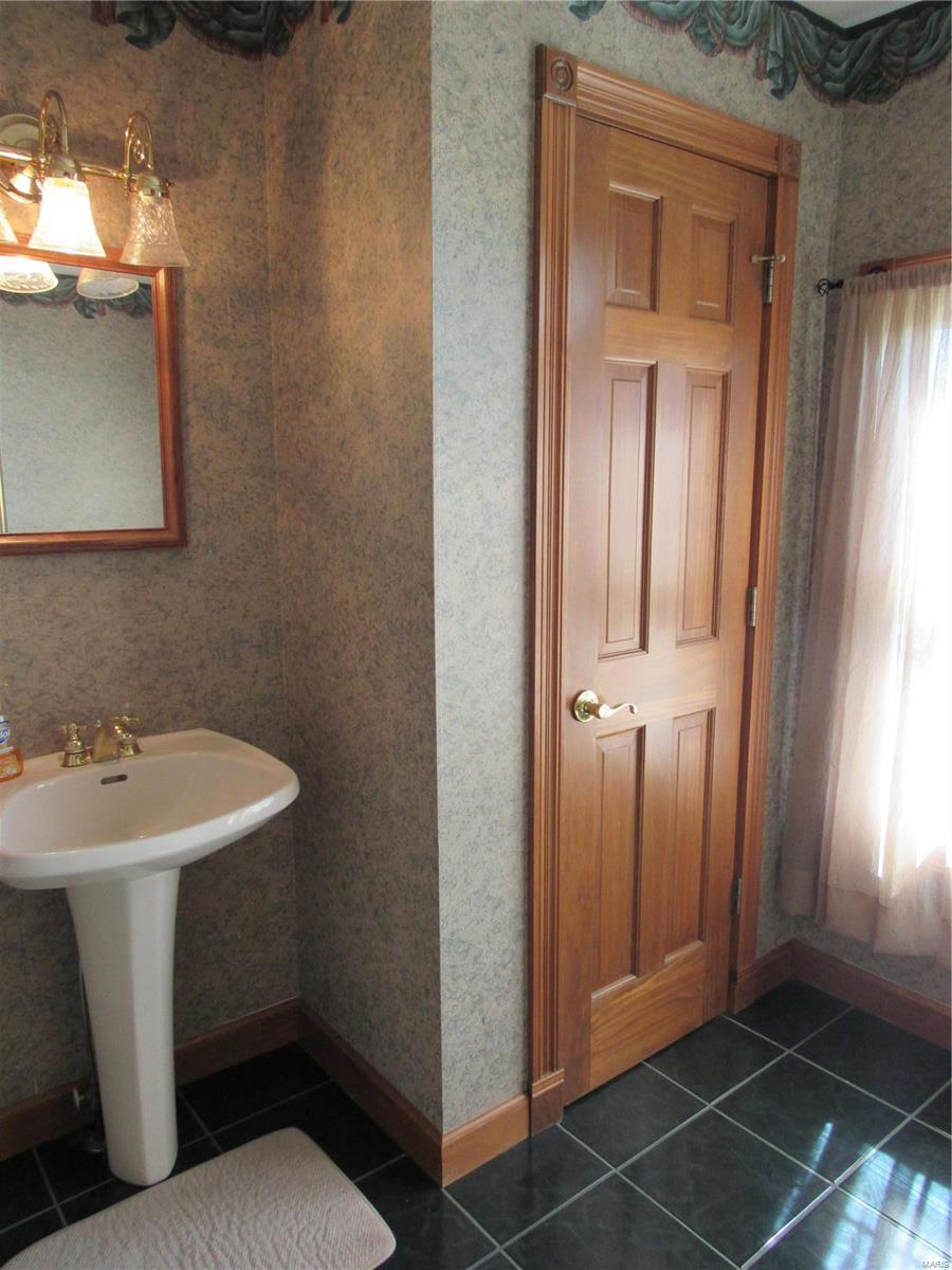 343 East Kane Road Kane, IL 62054 - Photo 54 of 77