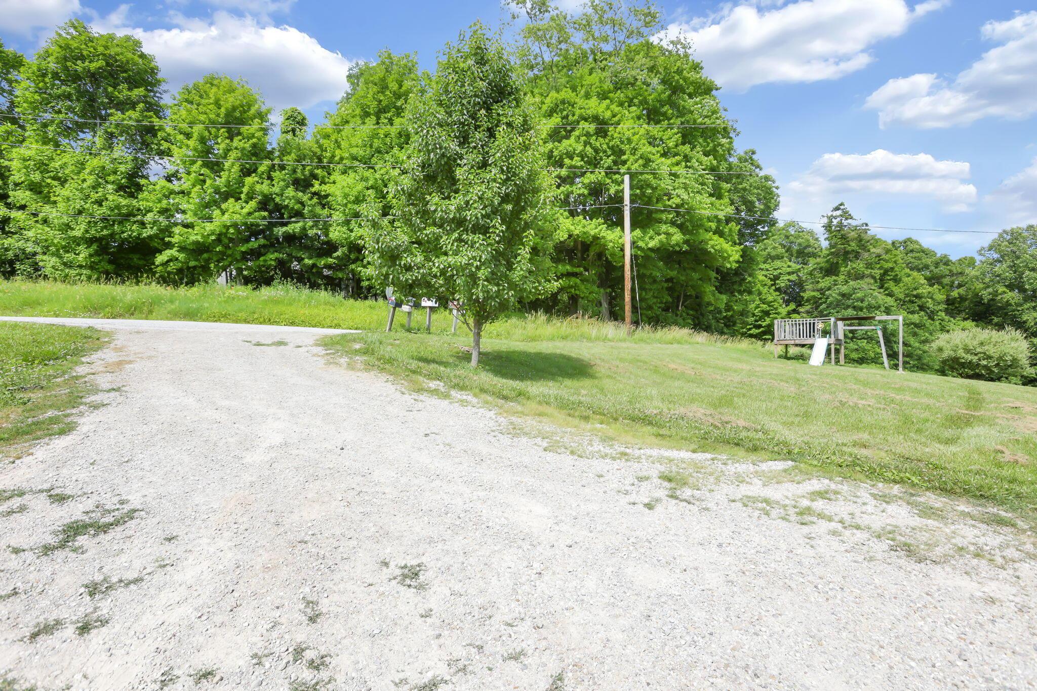 24559 Huffines Road Rockbridge, OH 43149 - Photo 13 of 37